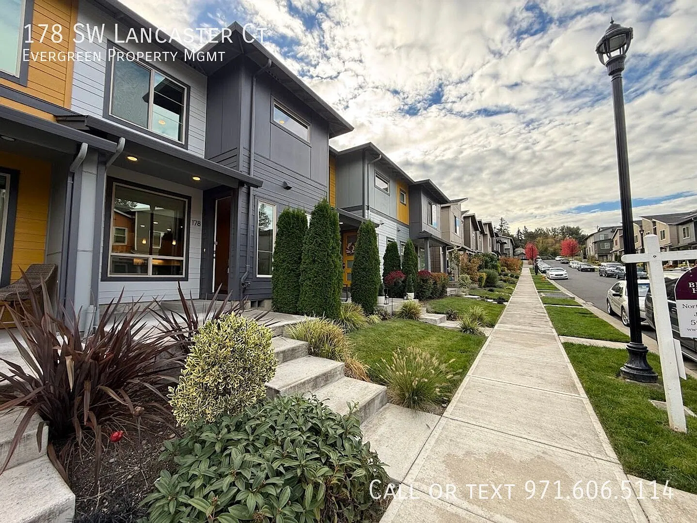 Spacious 3-Bedroom Home with HOA-Maintained Yard in Troutdale! — Photo 2
