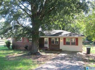 513 Caroline Dr, Weaver, AL 36277