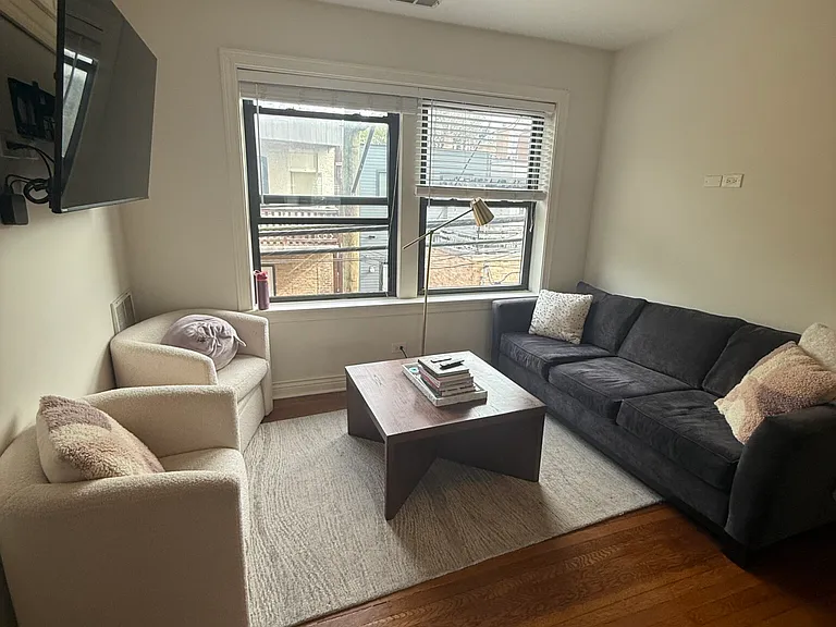 3443 N Lakewood Ave #2 — Photo 3