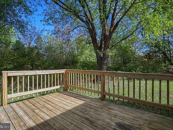 2nd image of 33 Red Bird Ln