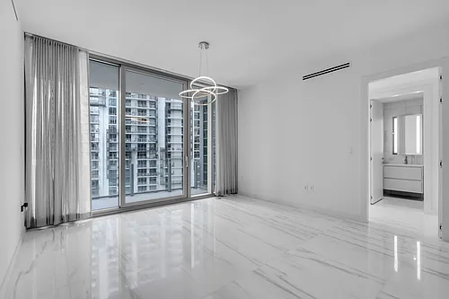 300 Biscayne Boulevard Way #3008 Photo 1