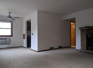 2641 Smithfield Dr, Fitchburg, WI 53719