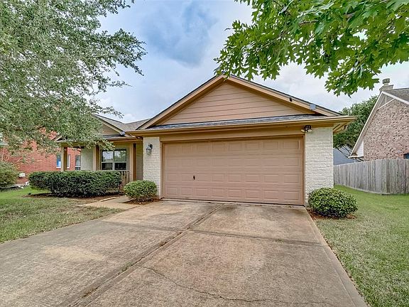 4th image of 3807 Candlewood Cir
