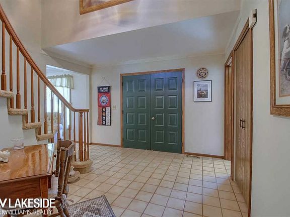 4th image of 61007 Miriam Dr