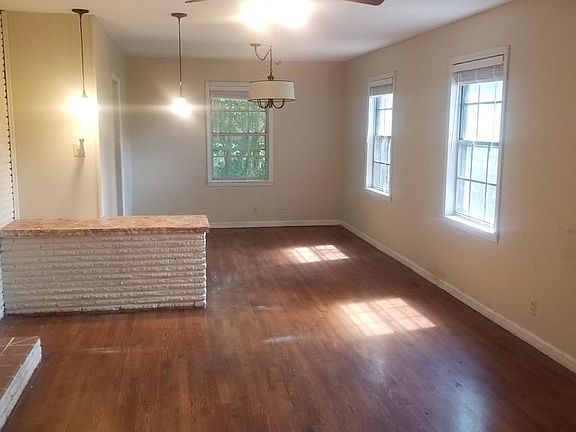 4th image of 2308 Sherrod Ave