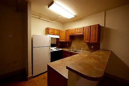 2nd image of 425 Schatzel St APT I
