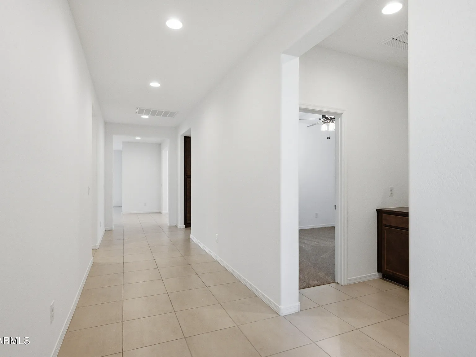 4 bed, 3.0 bath, 2204 sqft, $2,600 — Photo 2