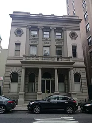 NY FREE CIRC LIB, BLOOMINGDALE BR at 206 West 100th Street in Upper West Side