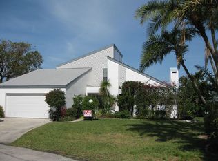 660 Randy Ln, Fort Myers Beach, FL 33931