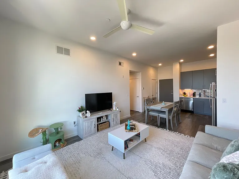 2559 Amber - Residential — Photo 12