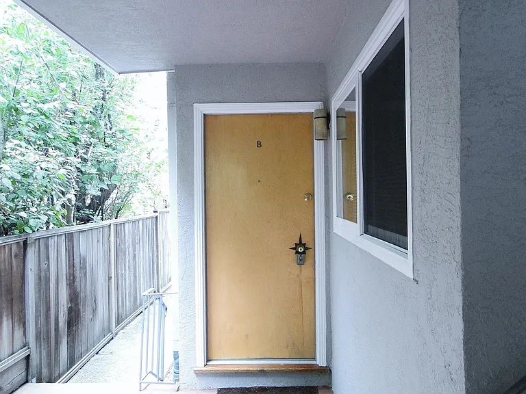 Yee, Ming (Virginia) — Photo 2