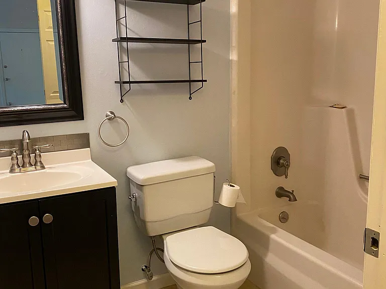 220 Main St #11 — Photo 10