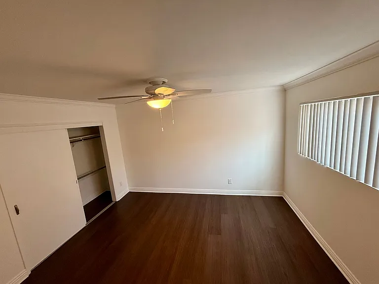 233 S Juanita Ave #1 — Photo 8