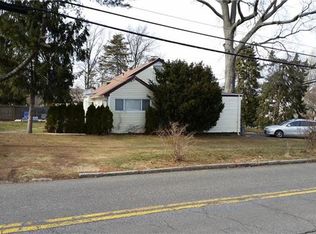 275D Davenport Ave, New Rochelle, NY 10805