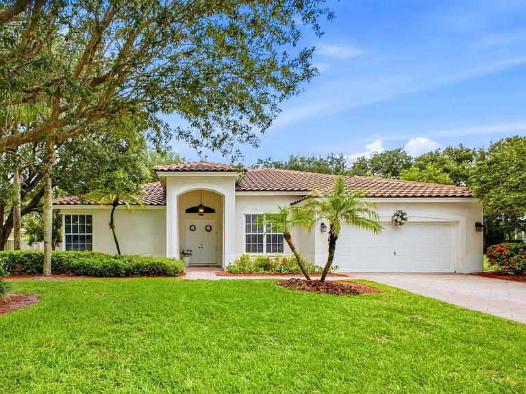 4378 Danielson Dr — Photo 1