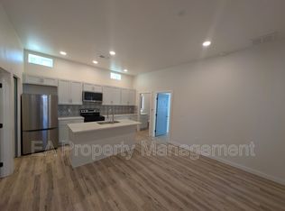 816 13th St NW, Albuquerque, NM 87102