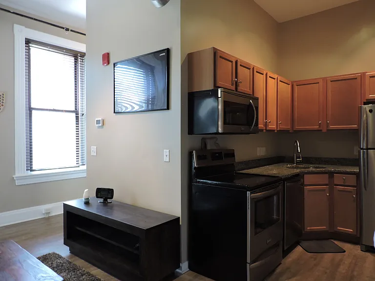 Walnut St. Apartments — Photo 24