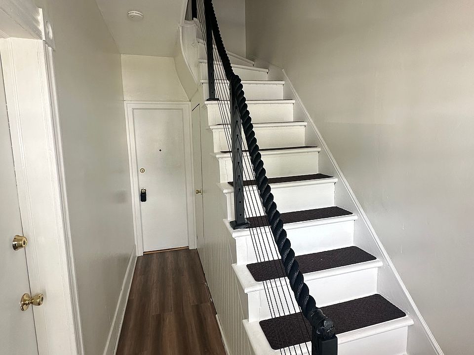 Entry Way - Door Located Upstairs