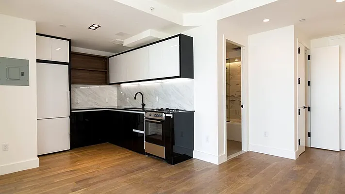 Rented by Nooklyn NYC LLC | media 19