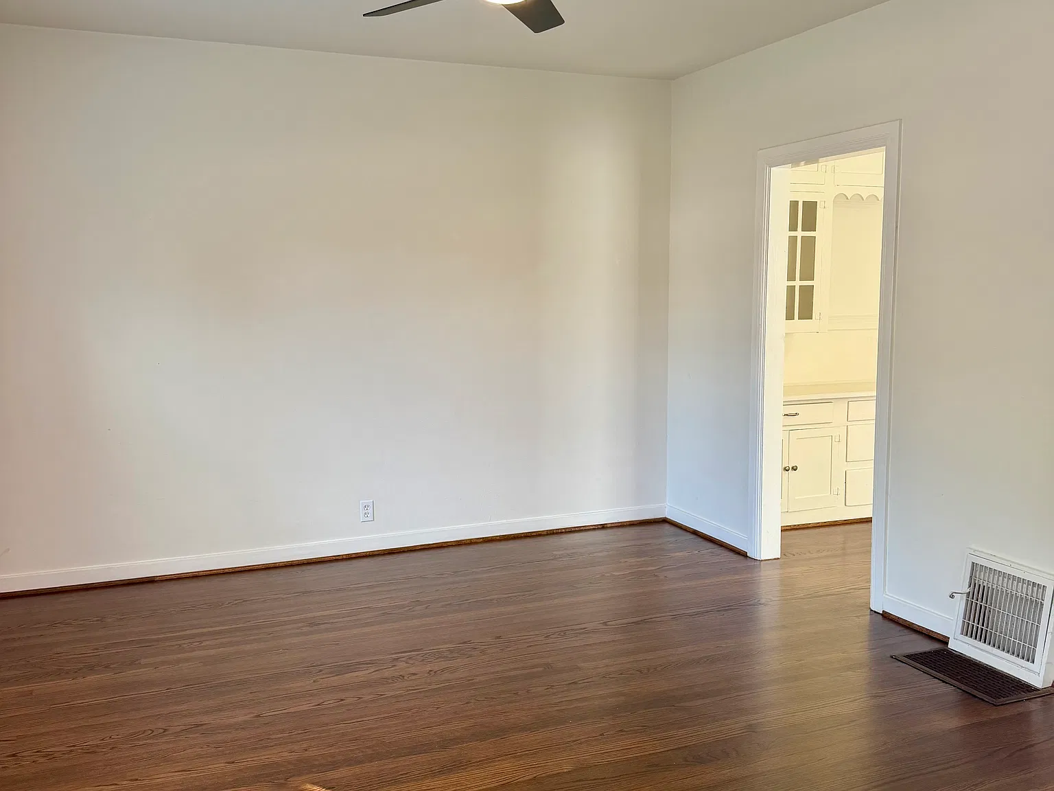 2 bed, 1100 sqft, $1,995 — Photo 4
