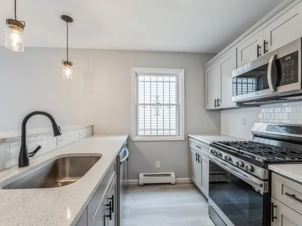 260 Randolph Avenue image 14 of 33