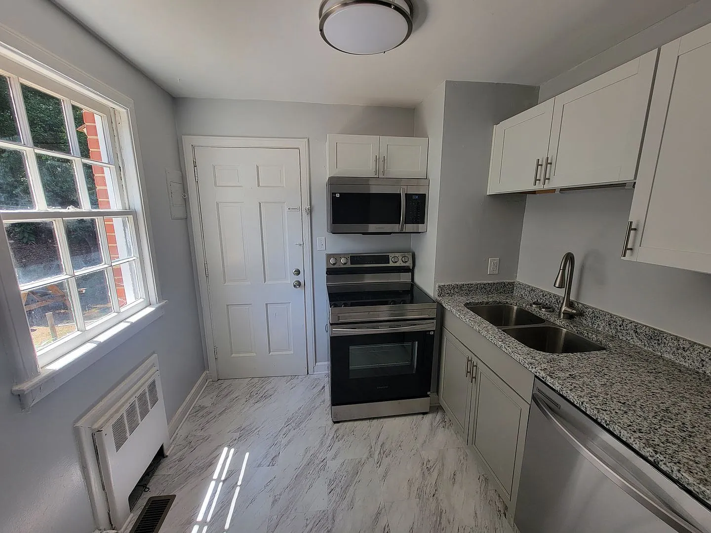 1207 Whilden Place — Photo 2
