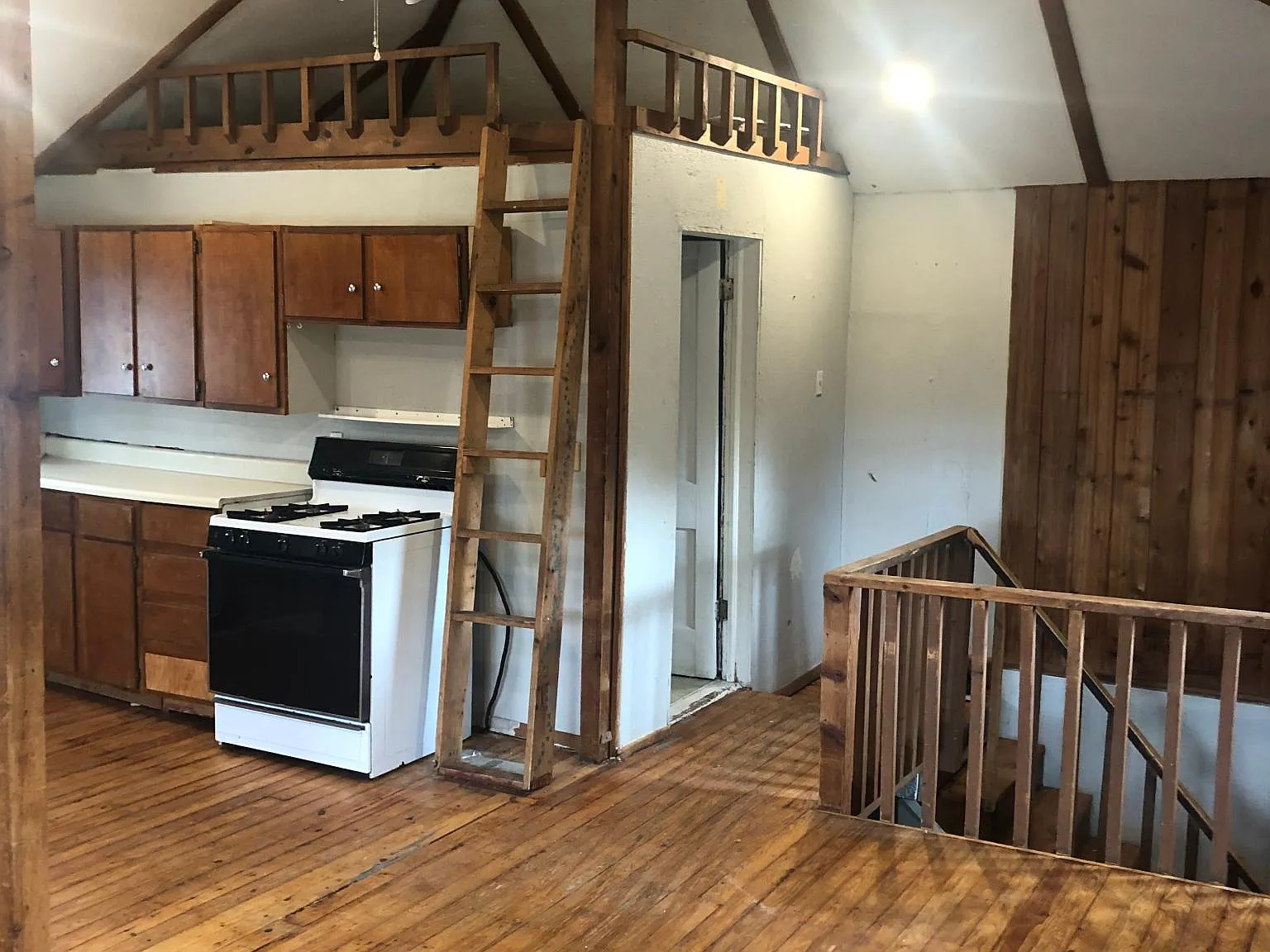 2 bed, 900 sqft, $1,250 — Photo 3