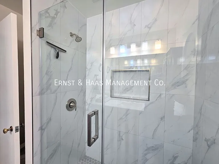 2080 Senasac Ave — Photo 16