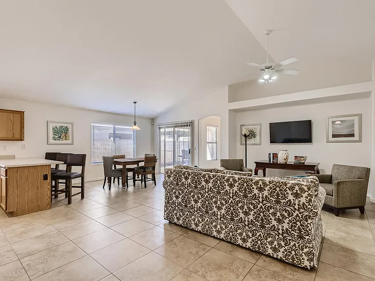 13430 W Port Au Prince Ln — Photo 2