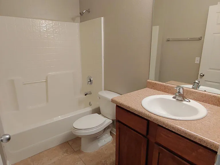 2400 Fred Smith Rd #306 — Photo 15