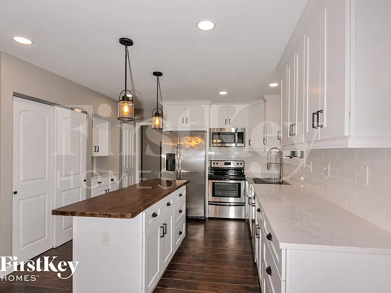 1218 Brookstone Ln — Photo 8