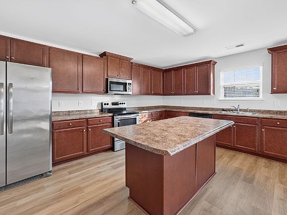 4th image of 2472 Melfield Dr