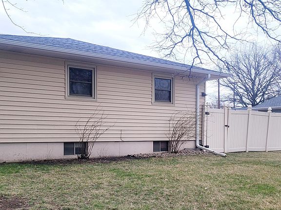 3rd image of 1327 E 14th St
