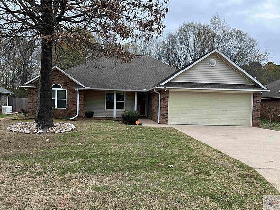 2nd image of 528 E Greenfield Dr