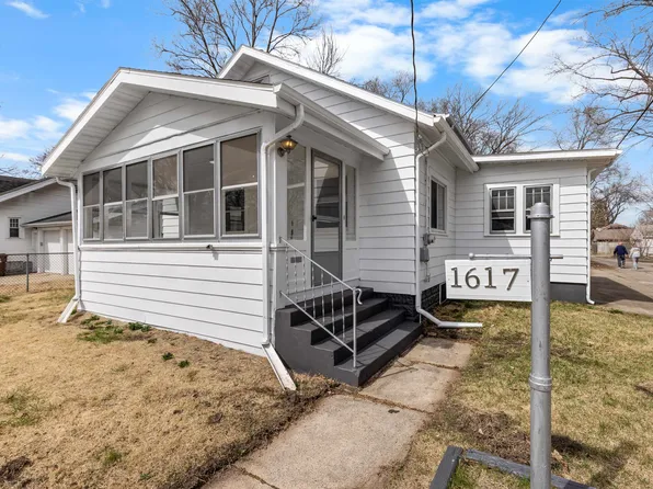 1617 Custer Ave, Rockford, IL 61103