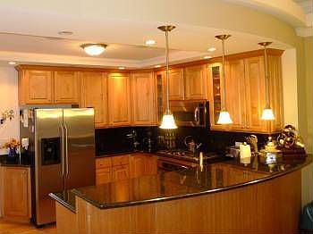 5th image of 1112 W Pratt Blvd APT 3E