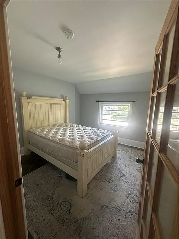 2 bed, 1.5 bath, 2700 sqft, $5,500 — Photo 2