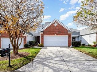 284 Garnet Ct, Fort Mill, SC 29708