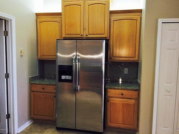 4th image of 909 Gardenbrook Ct SE
