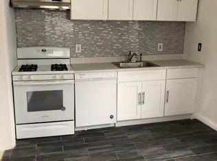 14 Maple Ave APT 2, Lynbrook, NY 11563