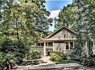 76 Cottage Ln, Irvington, VA 22480