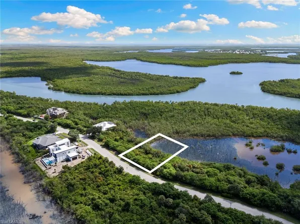 798 Whiskey Creek DR, MARCO ISLAND, FL 34145