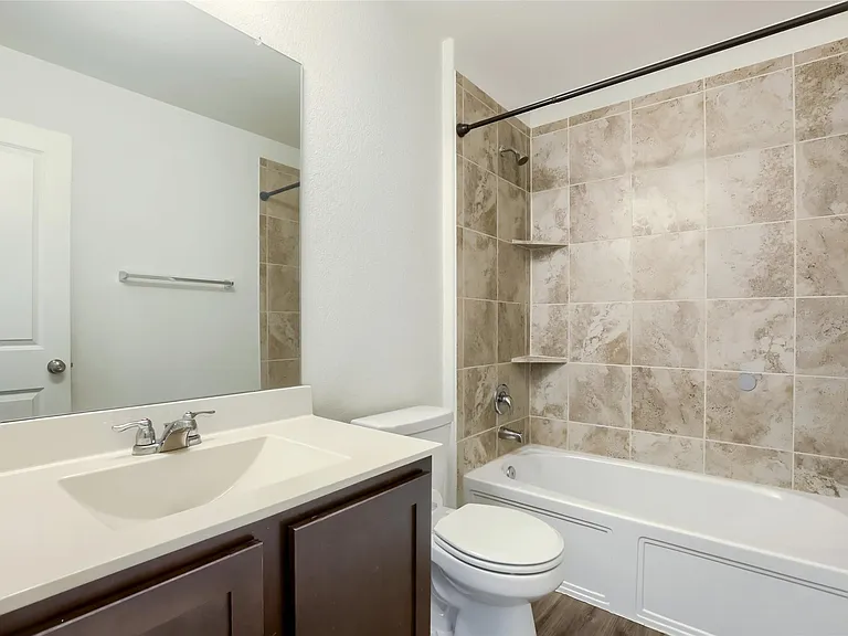 309 Colthorpe Ln — Photo 8