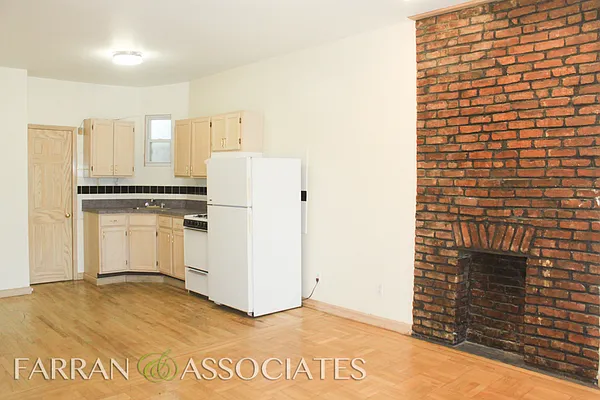 Rented by Farran & Associates | media 32