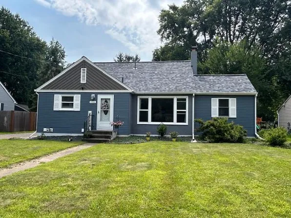 1988 County Road F E, White Bear Lake, MN 55110