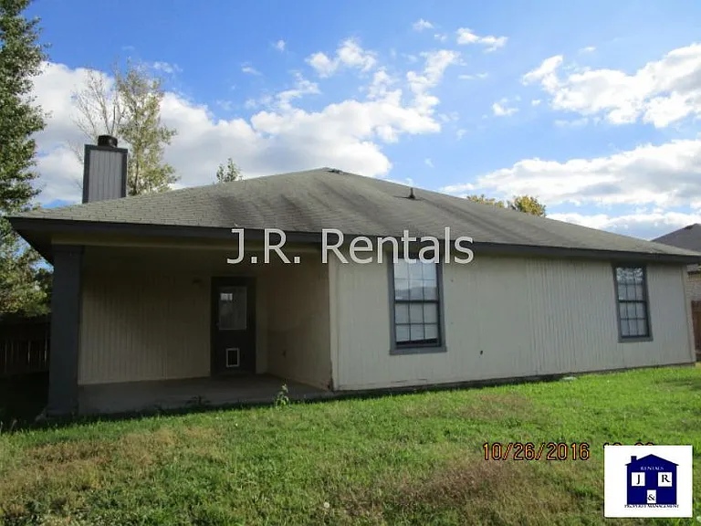 1506 Creek St — Photo 47