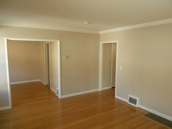 4th image of 43 Duane St