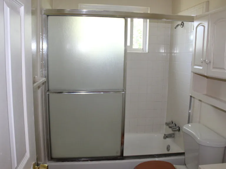 320 W 20th St #10 — Photo 7