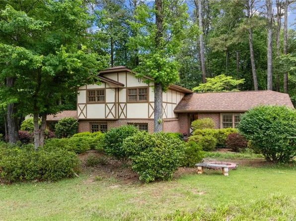 450 Baltimore Ave, Lilburn, GA 30047