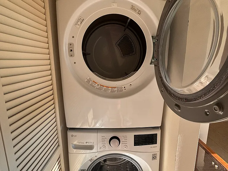 Washing Machine with Dryer
